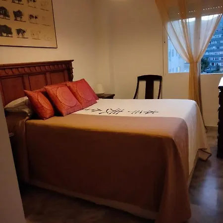民宿 Casablanca Torremolinos 托雷莫利诺斯